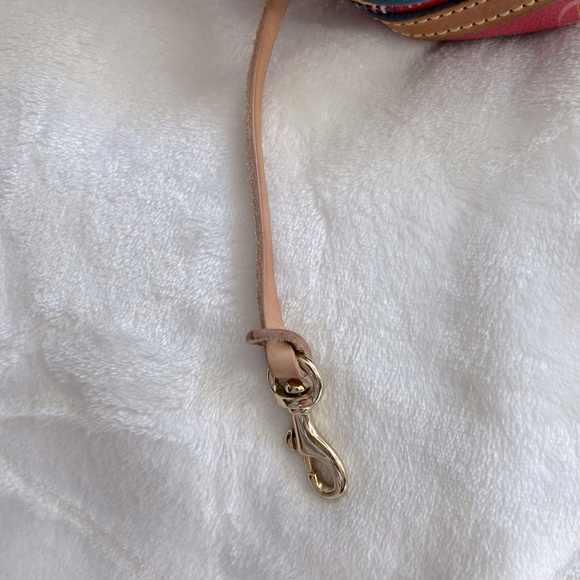 Dooney & Bourke Y2K vintage pink rainbow monogram small round canteen bag ππ©· - Picture 13 of 13